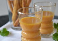 Süßkartoffelsüppchen mit Limonen-Koriander-Brotsticks