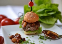Mini-Wildburger mit Tomatenchutney