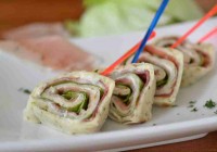 Tortillaröllchen mit Aioli und Serranoschinken