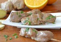 Schweinefilet-Spießchen in Orangen-Ingwer-Marinade