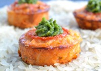 Reis-Tomaten-Küchlein mit Pesto