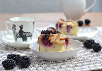 Gebackener Brombeer-Brotpudding